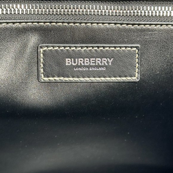 Burberry Unisex Denny Checked Large Tote Bag - Picture 7 of 13